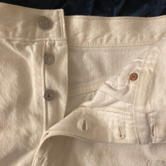 White denim jean shorts - Picture 2 of 3